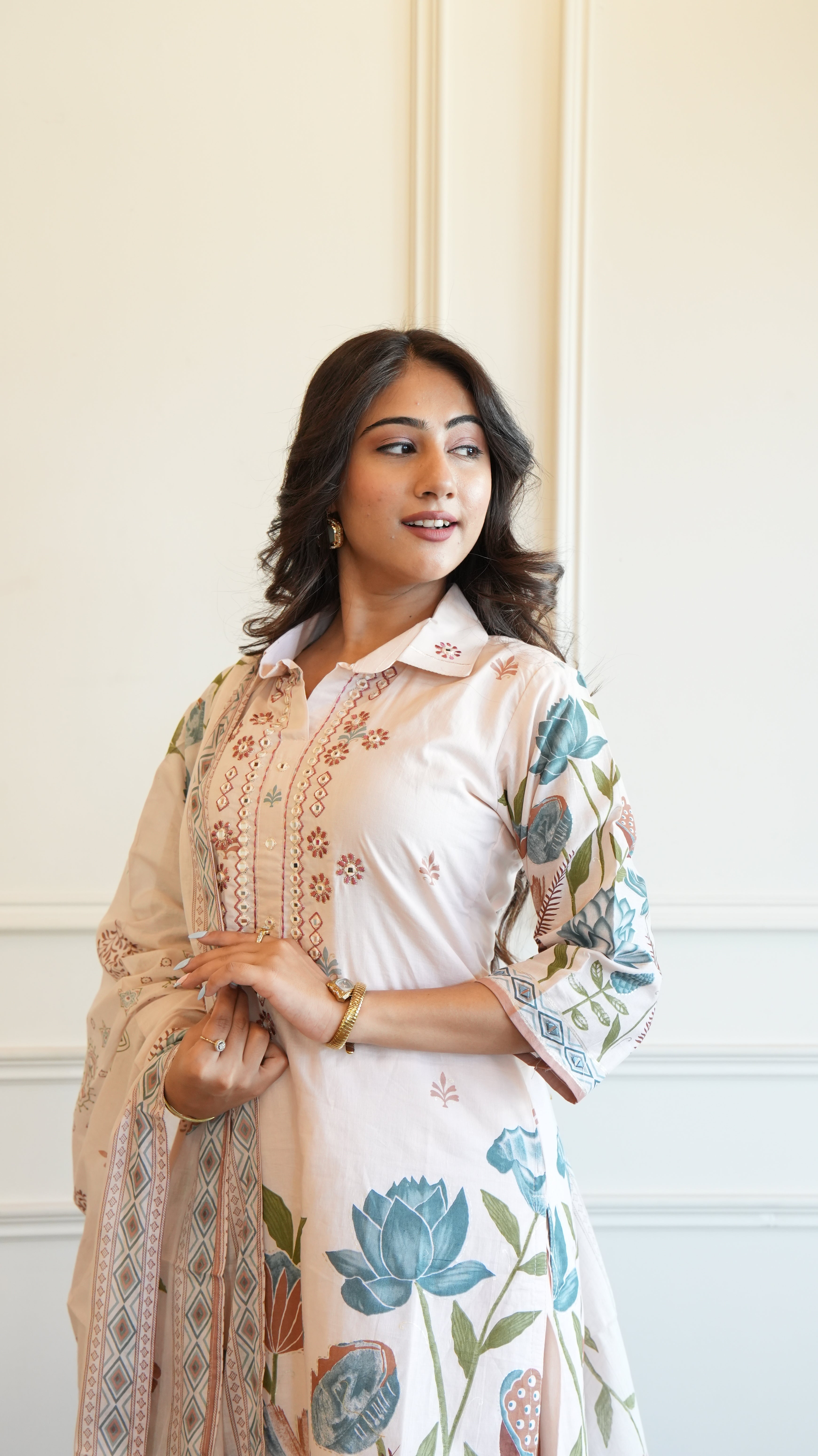 Women Floral Print Straight Kurta Set with Dupatta