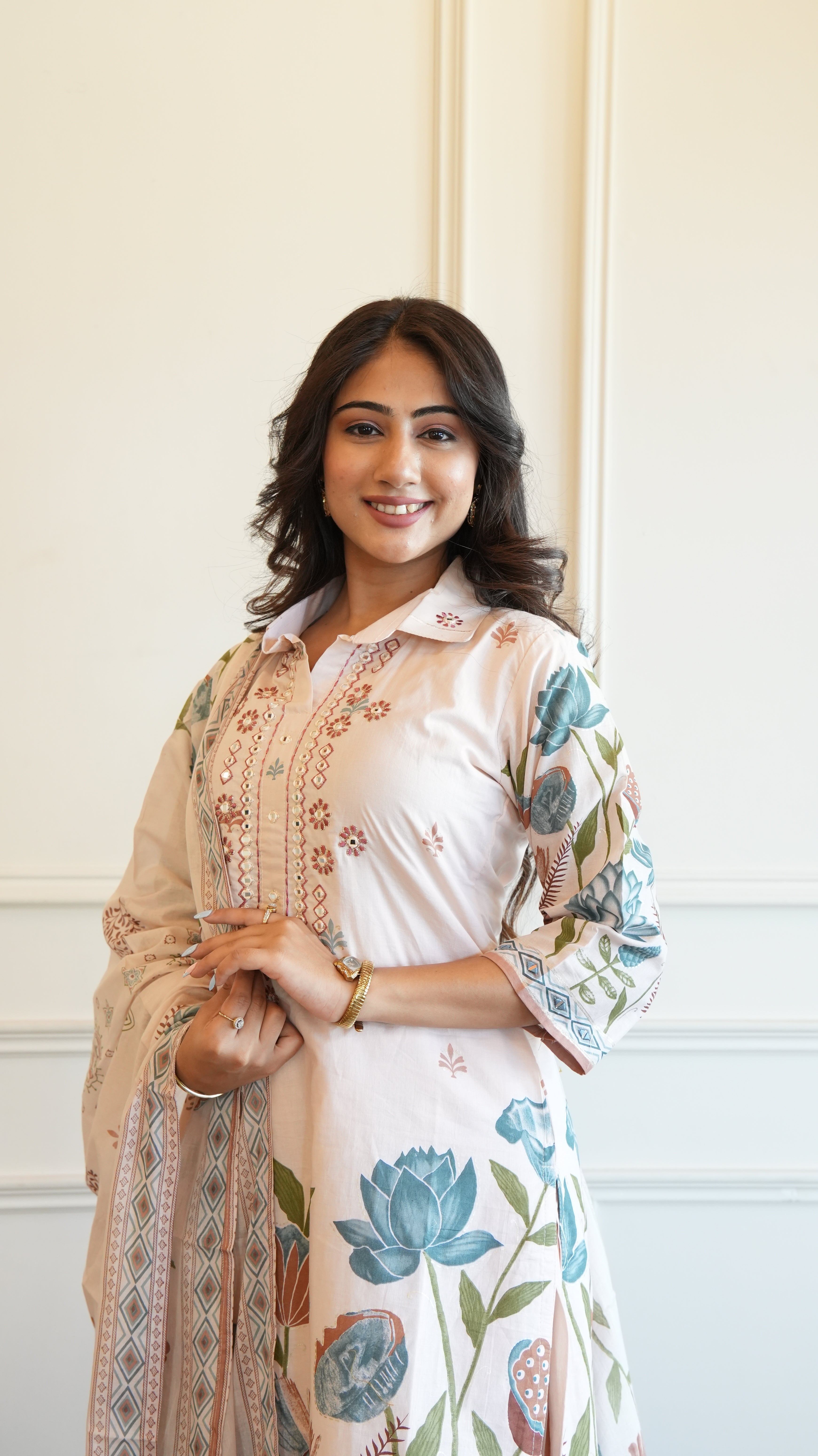 Women Floral Print Straight Kurta Set with Dupatta