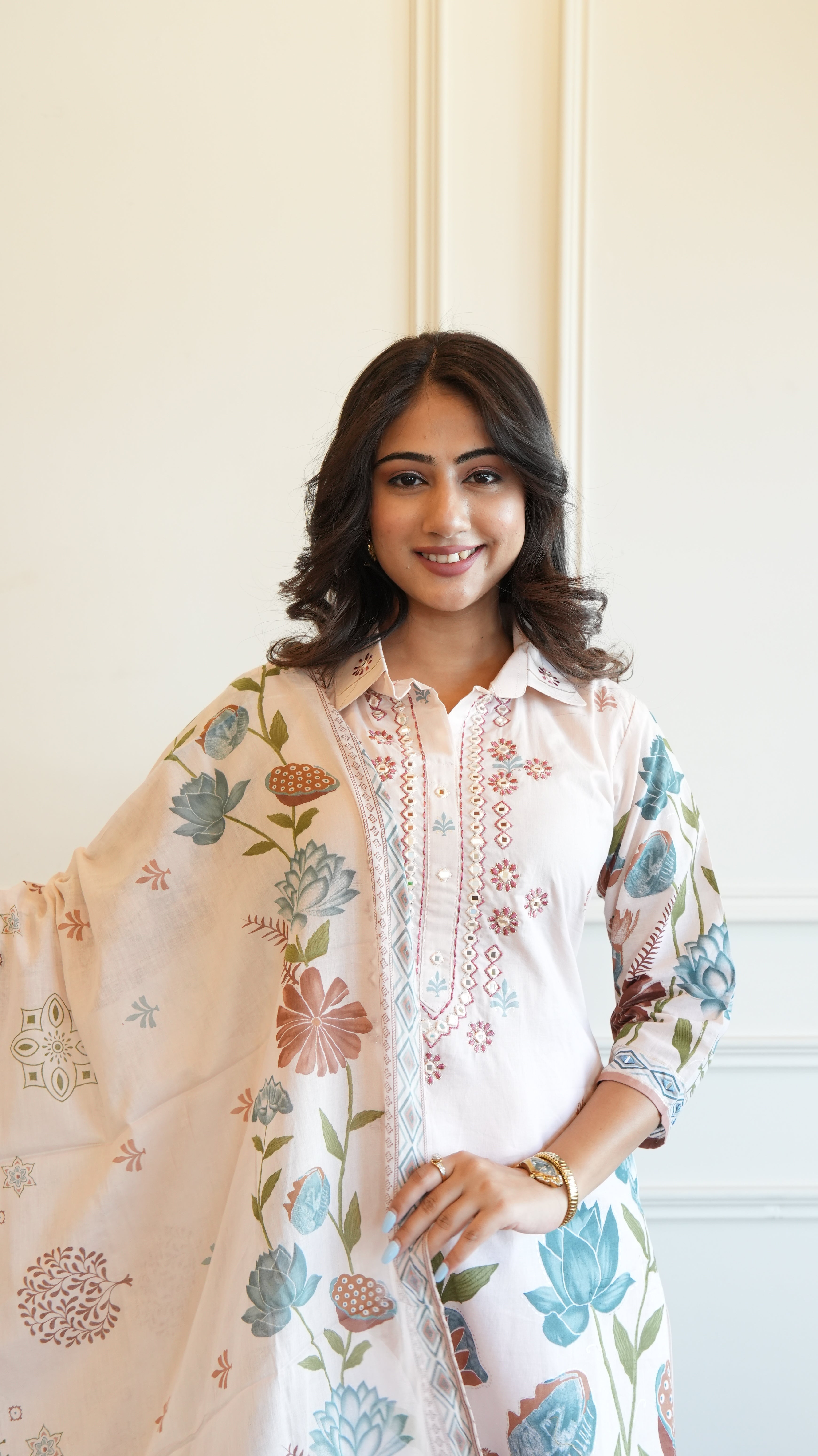 Women Floral Print Straight Kurta Set with Dupatta