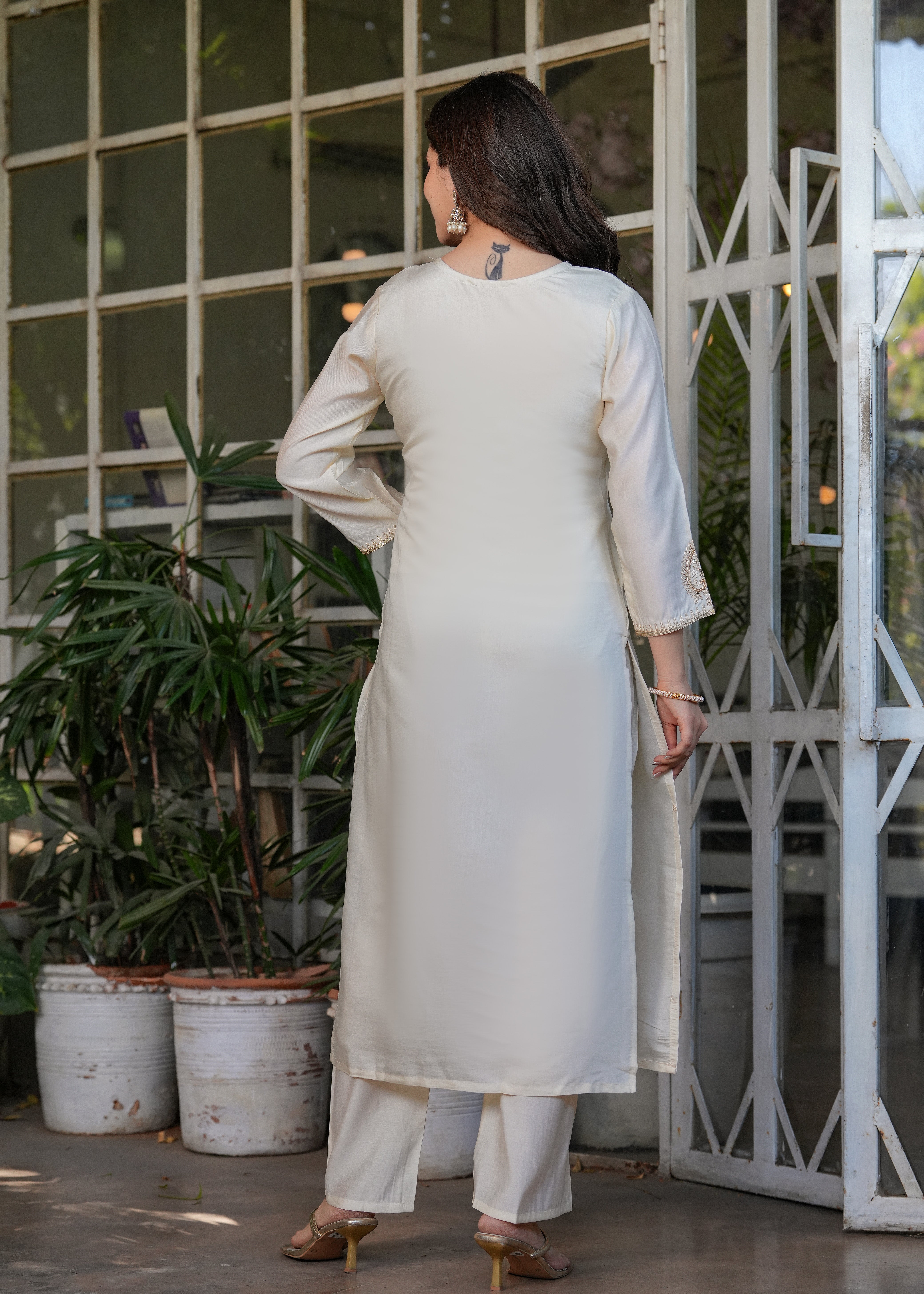 Elegant Off-White Embroidered Kurta Pant Set with Designer Dupatta for Women