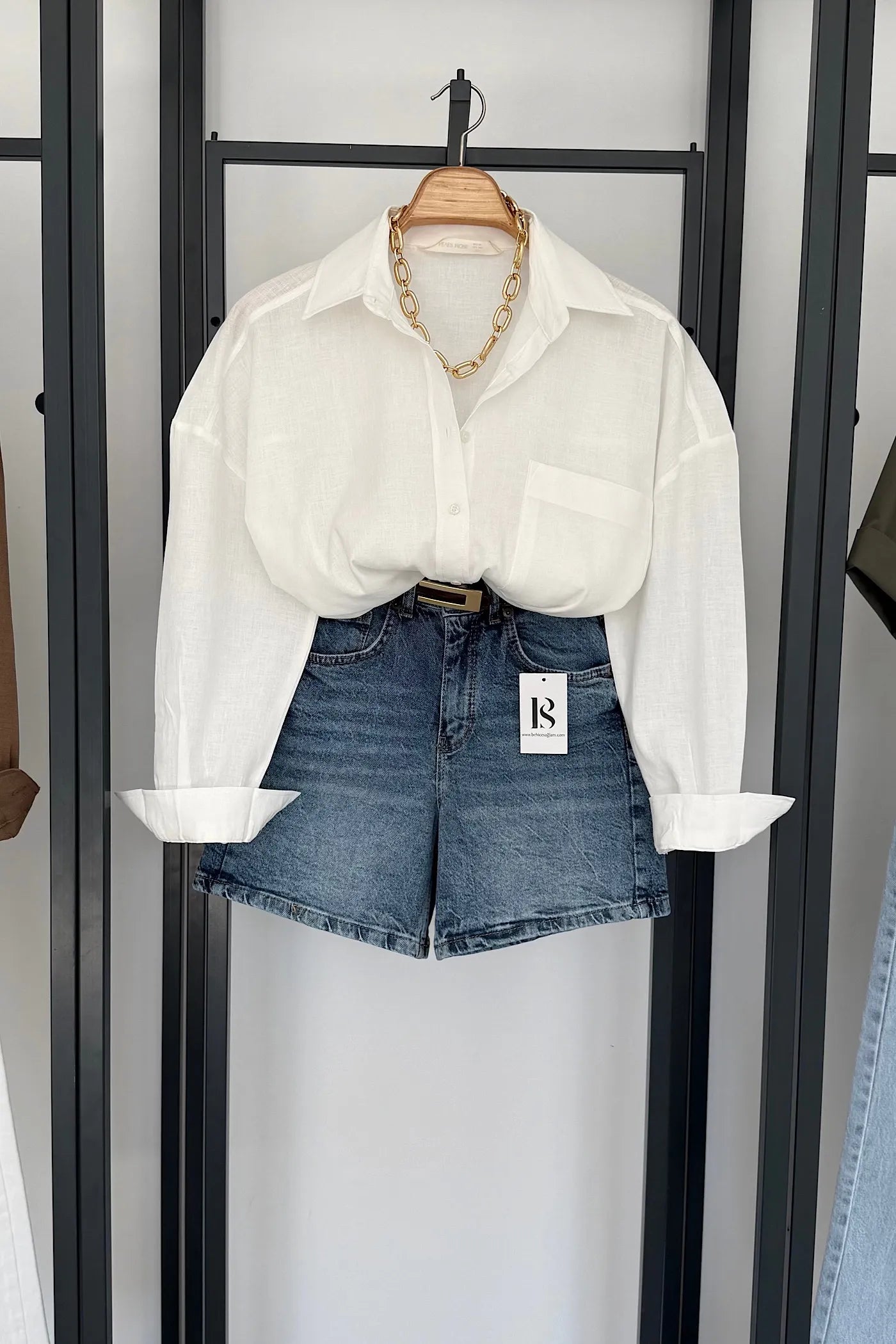 Pocketed Oversized Cotton Shirt White