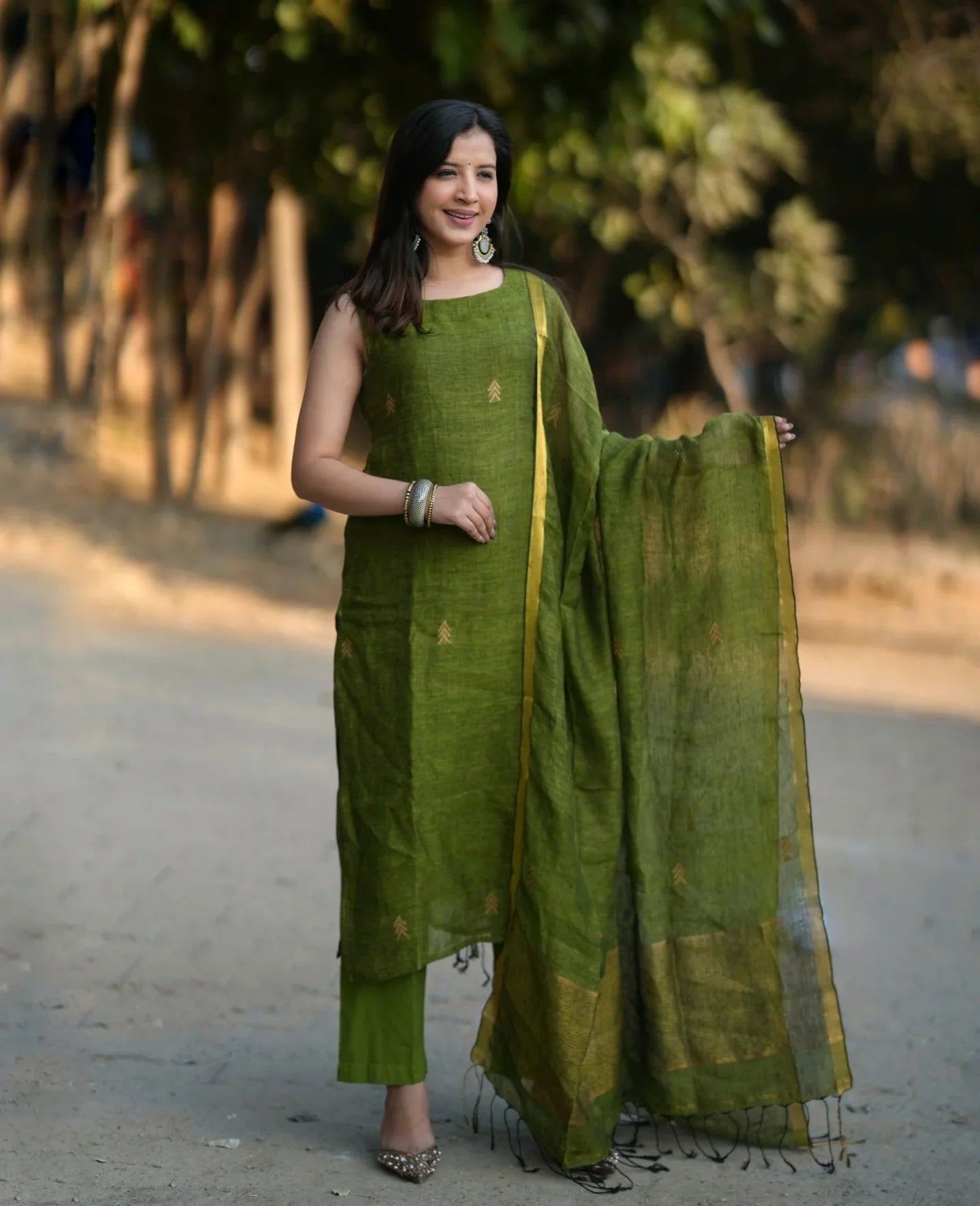 Women’s Olive Green Straight Kurta Set with Dupatta